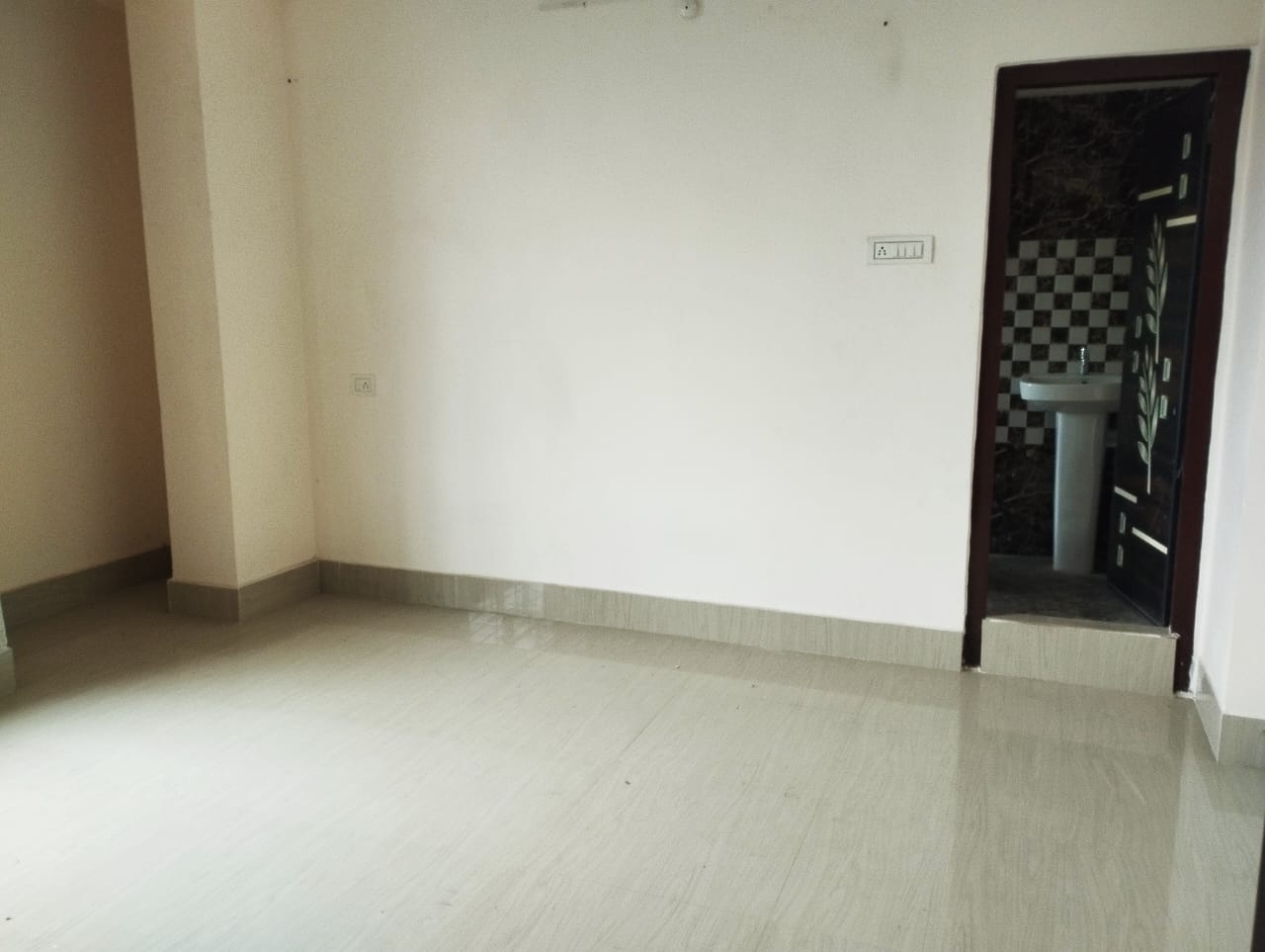 Unfurnished 3bhk in DakhinGaon, Kahilipara, Guwahati, Assam, India for Rent